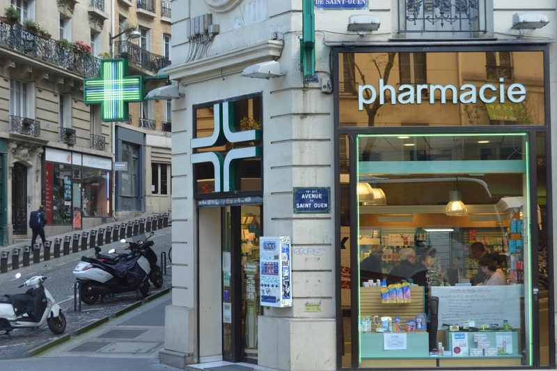 une pharmacie 
